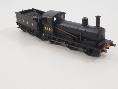 Lot 162 - A HORNBY OO gauge R3380 class J15 steam...
