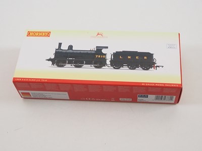 Lot 162 - A HORNBY OO gauge R3380 class J15 steam...