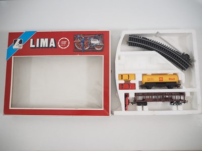 Lot 232 - A LIMA OO gauge freight train set comprising a...