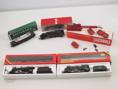 Lot 245 - A group of OO gauge model railways comprising...