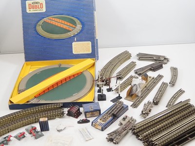Lot 258 - A group of HORNBY DUBLO OO gauge 3-rail track...