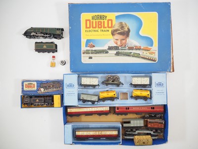 Lot 259 - A group of HORNBY DUBLO OO gauge 3-rail...