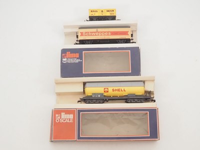 Lot 271 - A group of LIMA O gauge wagons, two in...