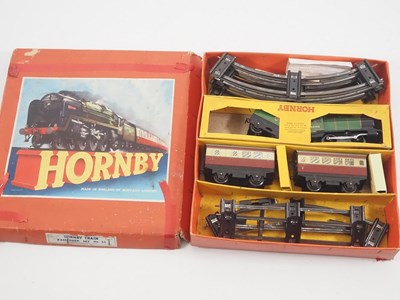 Lot 272 - A HORNBY O gauge clockwork No.31 passenger...