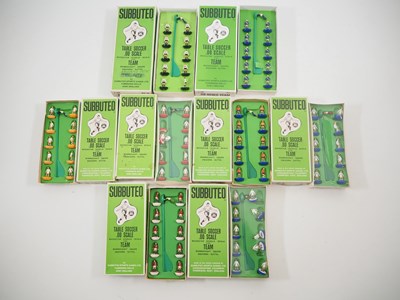 Lot 305 - A group of vintage scarcer North American...