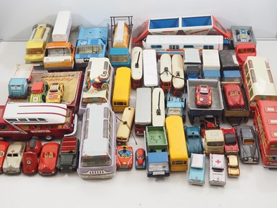 Lot 325 - A large crate of vintage tinplate and plastic...
