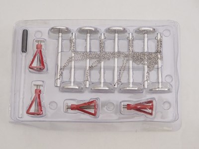 Lot 398 - A GMP G1201307 1/12 scale diecast Ford GT40...