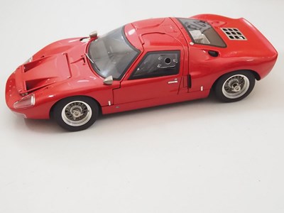 Lot 401 - A GMP G1201311 1/12 scale diecast Ford GT40...