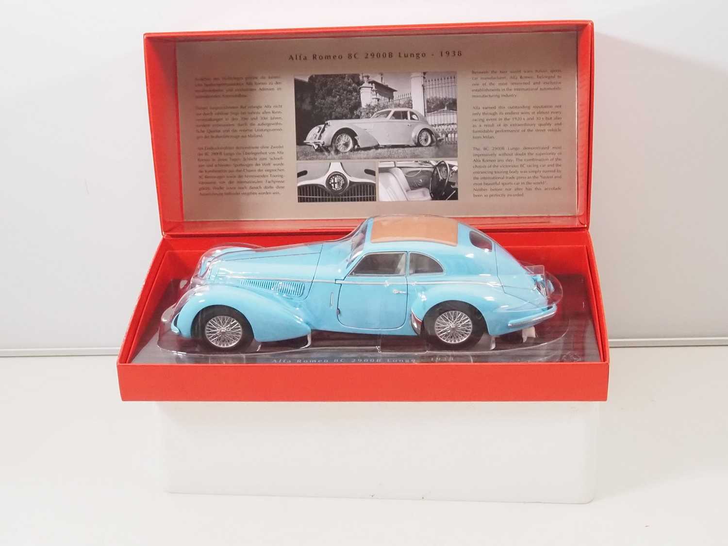 Lot 405 - A MINICHAMPS 1/18 scale diecast Alfa Romeo 8C...