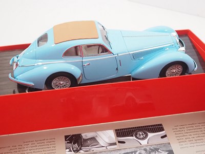 Lot 405 - A MINICHAMPS 1/18 scale diecast Alfa Romeo 8C...