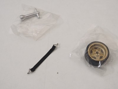 Lot 425 - A GMP M1801002 1/18 scale diecast Ferrari 512M...