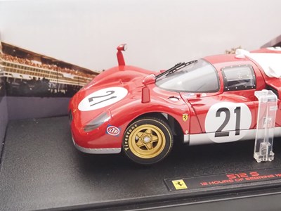 Lot 429 - A HOTWHEELS ELITE 1/18 scale diecast Ferrari...