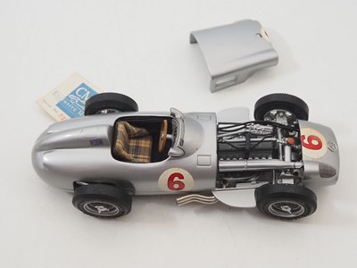 Lot 435 - A CMC M-020 1/18 scale diecast Mercedes Benz...