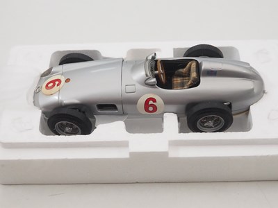 Lot 435 - A CMC M-020 1/18 scale diecast Mercedes Benz...