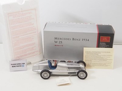 Lot 441 - A CMC M-033 1/18 scale diecast Mercedes Benz...