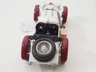 Lot 447 - A CMC M-055 1/18 scale diecast Mercedes-Benz...
