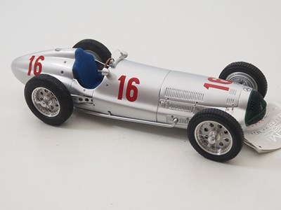 Lot 463 - A CMC M-098 1/18 scale diecast Mercedes-Benz...