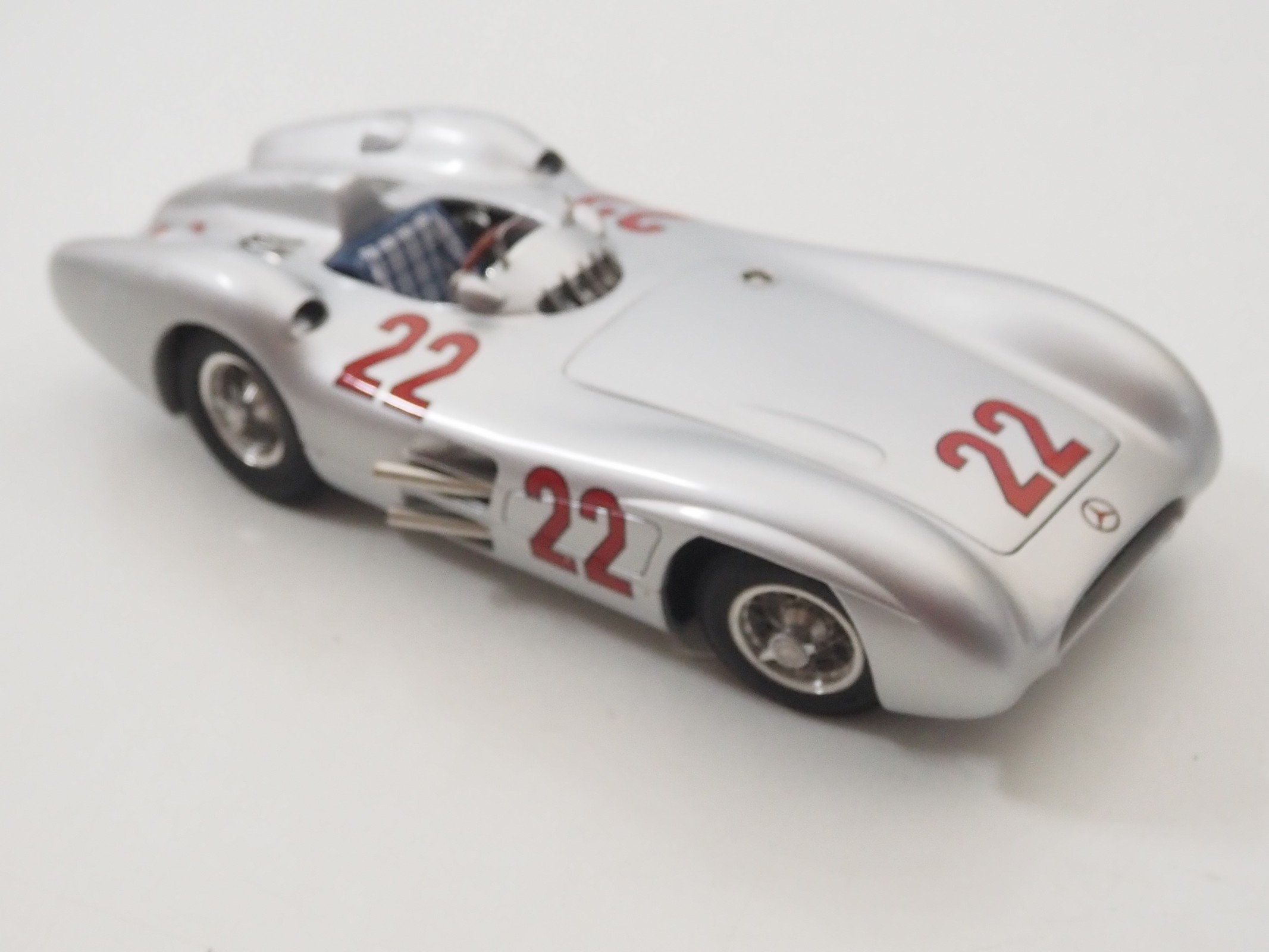 最高品質の Lot 477 - A CMC M-128C 1/18 scale diecast その他