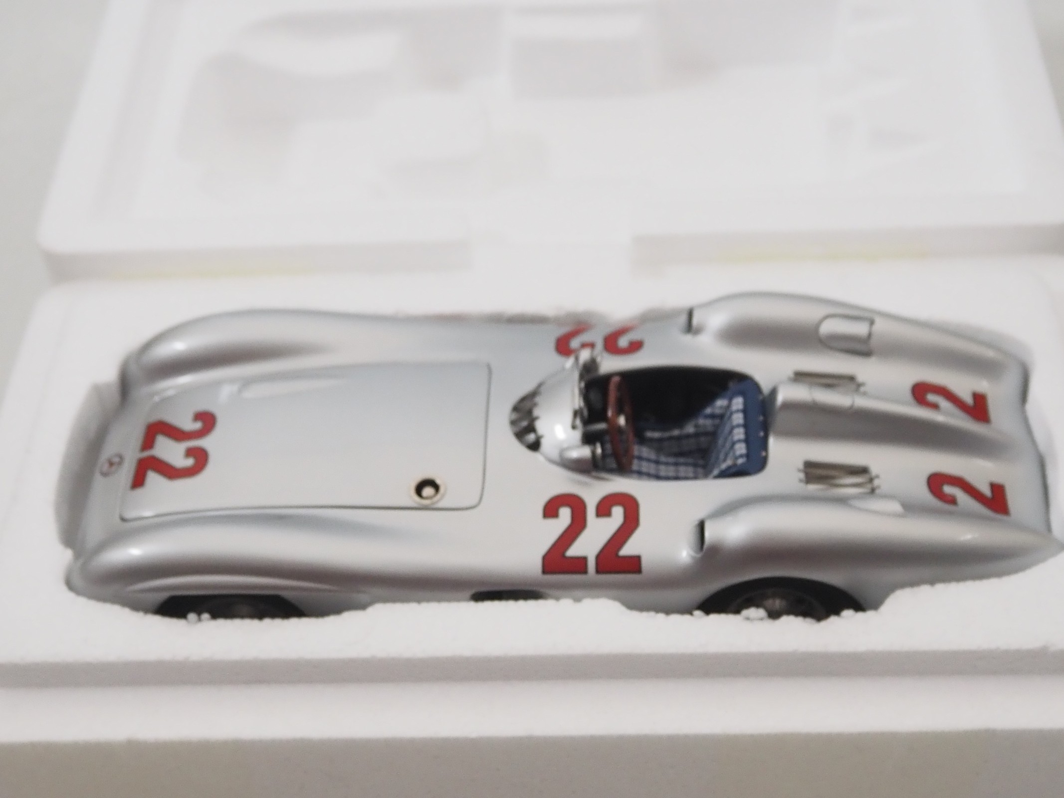 Lot 477 - A CMC M-128C 1/18 scale diecast