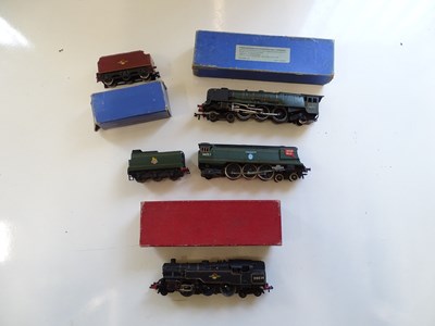 Lot 239 - A mixed group of steam locomotives / tenders...