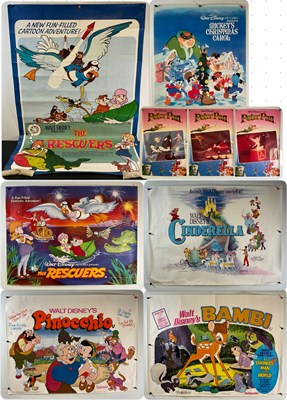 Lot 85 - WALY DISNEY - A collection of Walt Disney...