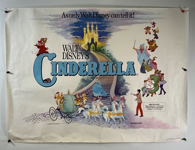 Lot 85 - WALY DISNEY - A collection of Walt Disney...