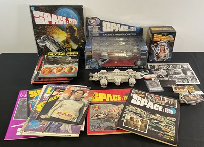 Lot 385 - SPACE 1999 - A collection of Space 1999...