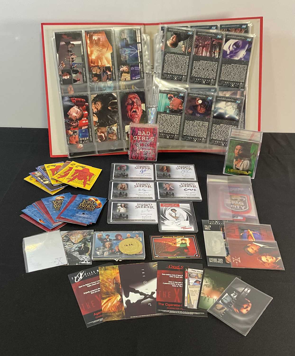 Lot 377 - A mixed collection of trading cards,