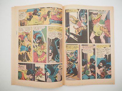 Lot 147 - DETECTIVE COMICS #359 - (1967 - DC) - First...