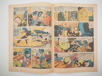 Lot 147 - DETECTIVE COMICS #359 - (1967 - DC) - First...