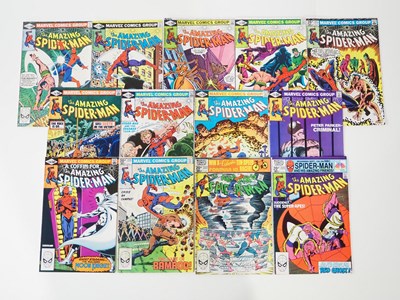 Lot 318 - AMAZING SPIDER-MAN #211, 212, 213, 214, 215,...