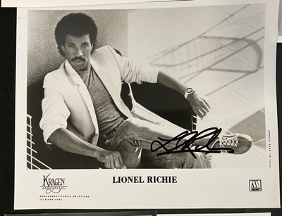 Lot 489 - A selection of male musician autographs mostly...