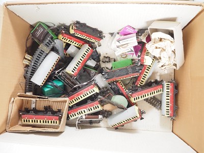 Lot 11 - A large box of vintage FLEISCHMANN HO gauge...