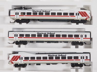 Lot 12 - A LIMA HO gauge Dutch Outline 'Koploper' 3-car...