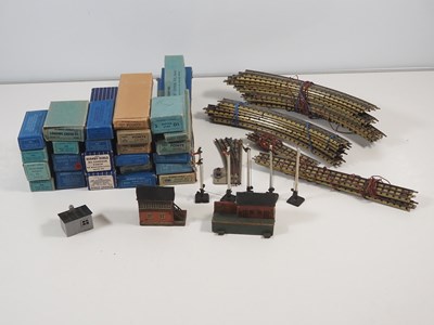 Lot 13 - A group of boxed and unboxed HORNBY DUBLO OO...