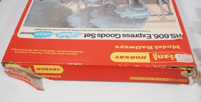 Lot 15 - A TRI-ANG HORNBY OO gauge RS606 Express Goods...