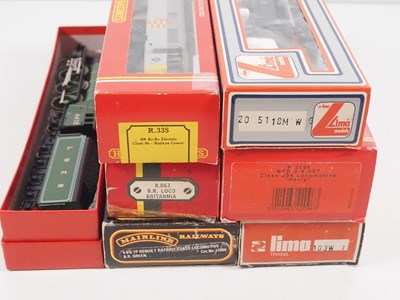 Lot 16 - A group of mostly boxed OO gauge steam and...