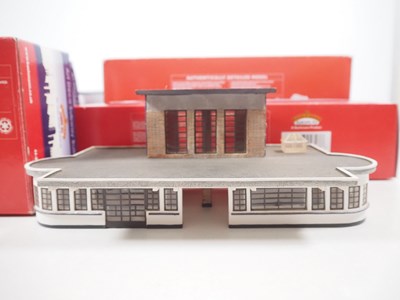 Lot 17 - A group of boxed BACHMANN Scenecraft OO gauge...