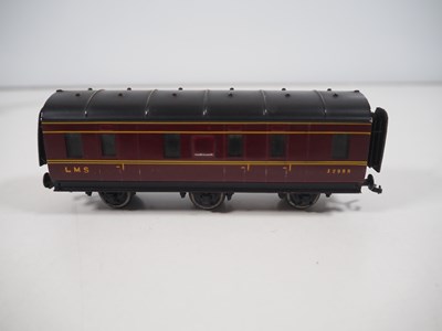 Lot 21 - A group of vintage OO gauge model railway...
