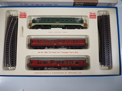 Lot 25 - A HORNBY DUBLO OO gauge 2034 2-rail 'The Royal...