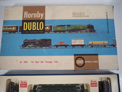 Lot 25 - A HORNBY DUBLO OO gauge 2034 2-rail 'The Royal...