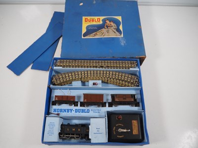 Lot 26 - A HORNBY DUBLO 3-rail OO gauge EDG7 Tank Goods...