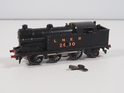 Lot 41 - A HORNBY DUBLO OO gauge clockwork pre-war...