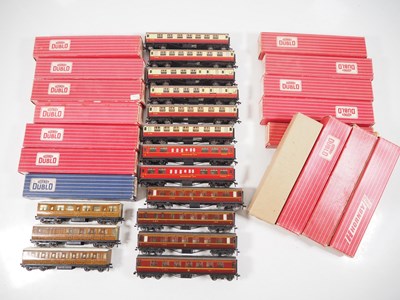 Lot 52 - A quantity of boxed and unboxed HORNBY DUBLO...