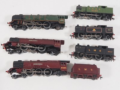 Lot 56 - A group of unboxed HORNBY DUBLO OO gauge...