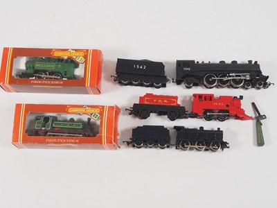 Lot 68 - A quantity of OO and HO gauge boxed and...