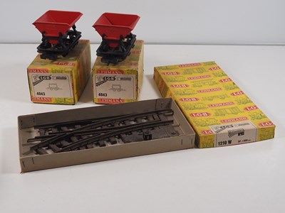 Lot 89 - A pair of LGB G scale 4043 side tipping hopper...