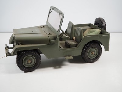 Lot 97 - A MARX TOYS Jeep and Searchlight Trailer,...