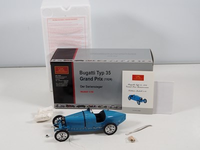 Lot 221 - A CMC M-063 1/18 scale diecast Bugatti Type 35...