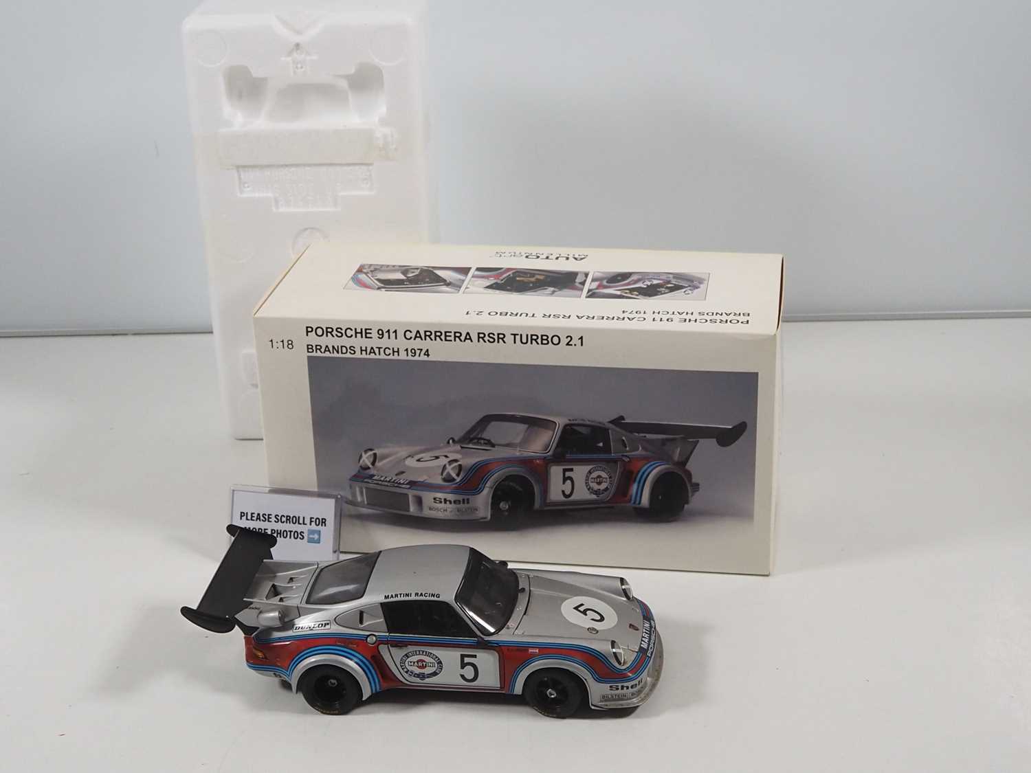 Lot 227 - An AUTOART 1:18 scale Porsche 911 Carrera RSR...